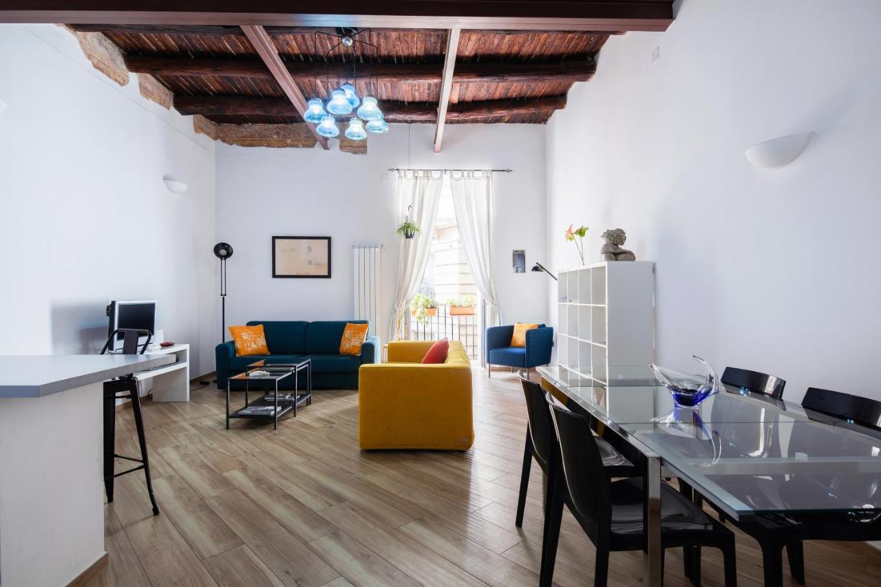 Appartamento Moderno Nel Centro Storico Napoli Eksteriør billede